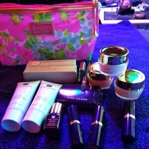 Lilly Pulitzer for Estee Lauder LARGE BUNDLE cosmetic bag & beauty products NWT